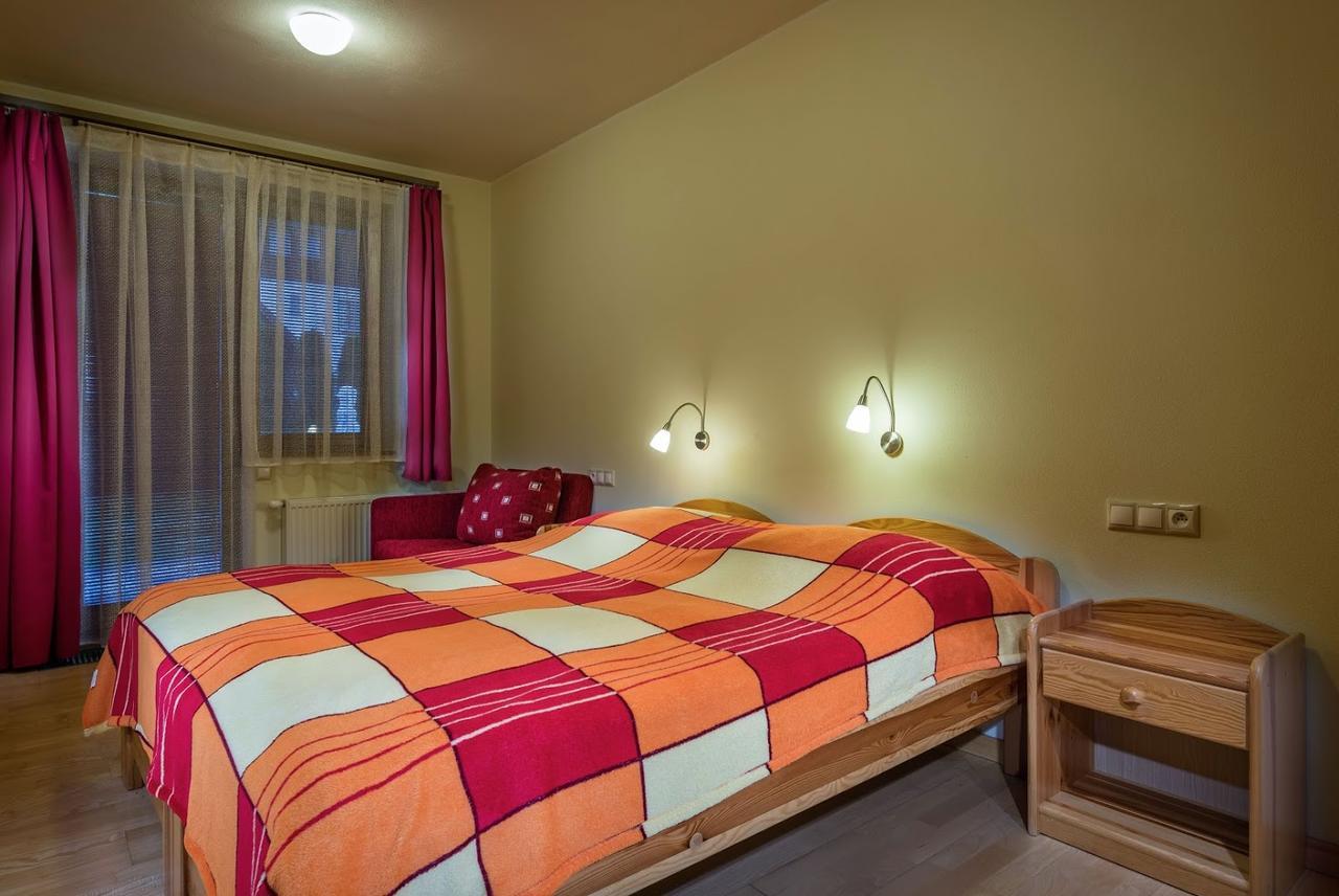 Guest House Privat Pod Lesom Pavčina Lehota Eksteriør billede
