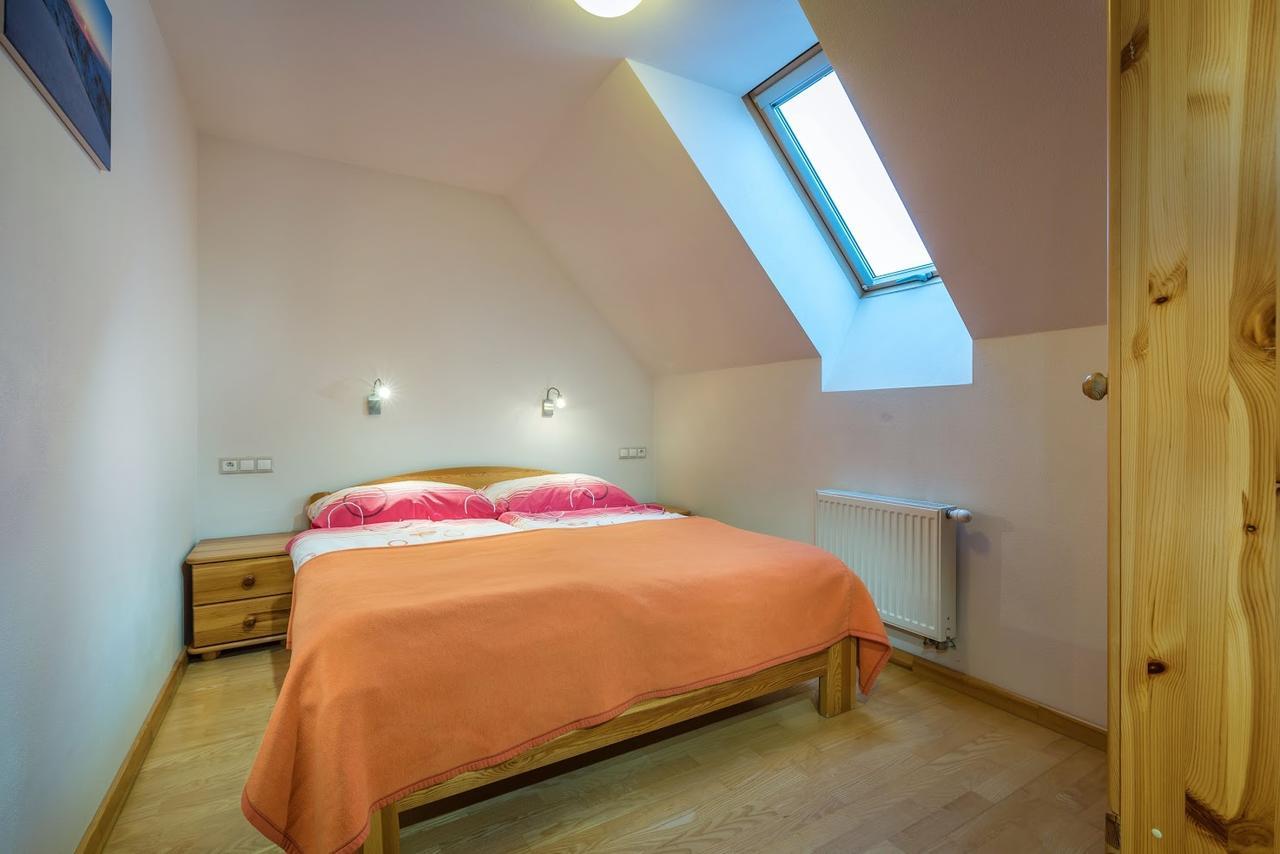 Guest House Privat Pod Lesom Pavčina Lehota Eksteriør billede